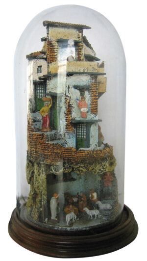 Campana in vetro con base in legno  cm. 14x30 completa di ambientazione  Natività di terracotta