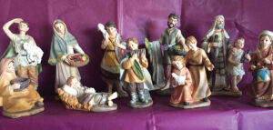 Set 23 pastori in resina per presepe cm. 16